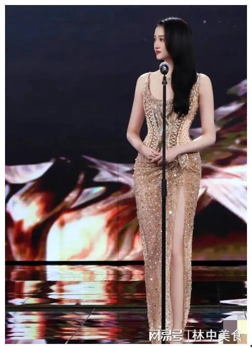 身材魁梧明星,力量与魅力的完美融合