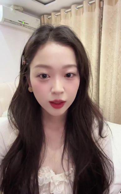 网红乔七月的脸,网红脸的时尚演绎